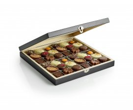 Sort flade Trææske, 36 stk. Luksus chokolade, 400 g.