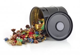 Kundegaven Toms Festival Mix 1500g - Sort