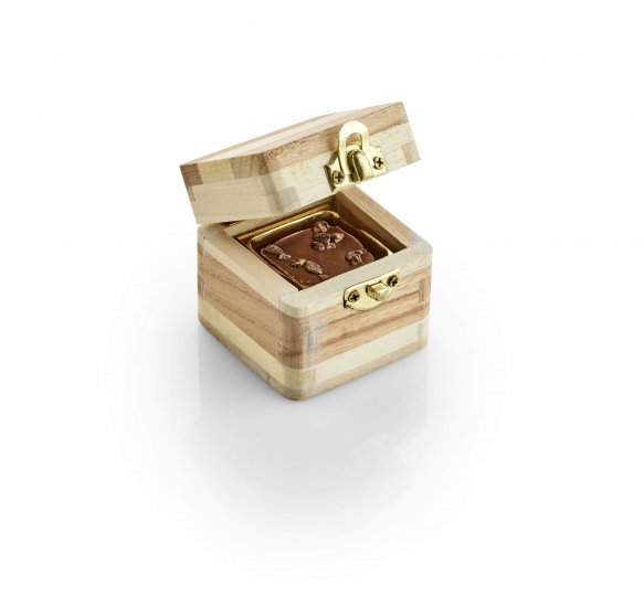 *2-Farvet Trææske, 1 stk. Luksus chokolade 10 g.