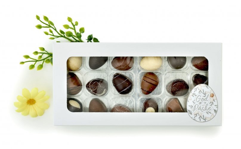 Hvid rudeæske, 18 stk Luksusæg & Marcipanæg 170 g.