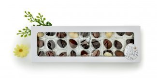 Hvid rudeæske, 27 stk Luksusæg & Marcipanæg 255 g.