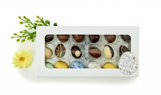 Hvid rudeæske, 18 stk Marcipanæg, Luksusæg & Belgiske Fugleæg 180 g.