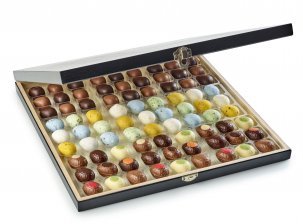 Trææske Sort, 81 stk Marcipanæg-/Luksusæg-/Belgiske Fugleæg, 810 g.