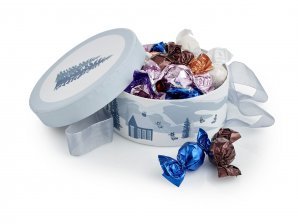 Rund Hatteæske Blue Winter, Mixede Chokoladekugler 300 g.