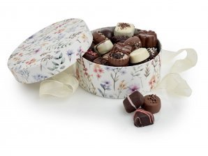Rund Hatteæske, Flowers, Luksuschokolade 500 g.