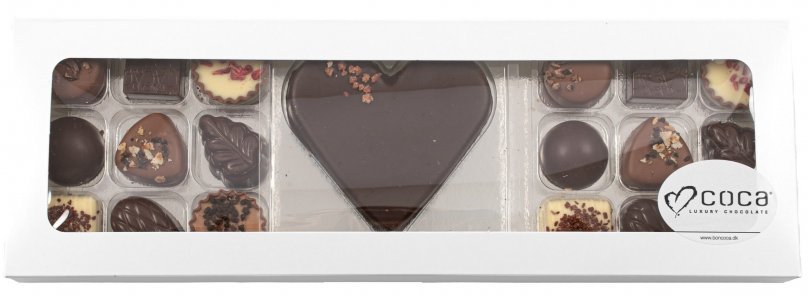 Hvid rudeæske, 18 stk. Luksus chokolade og Marcipanhjerte, 225 g.