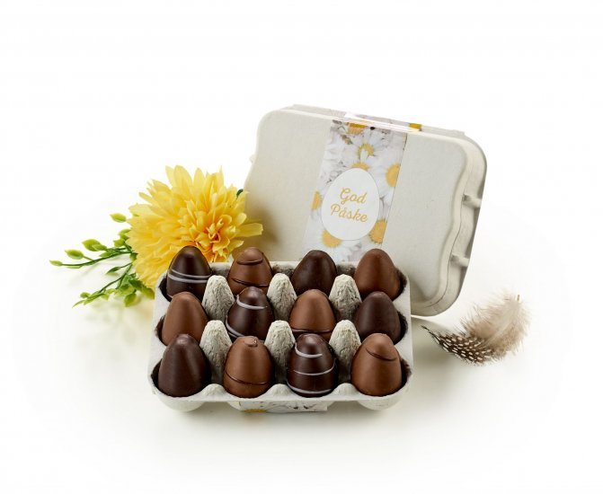Æggebakker, 12 stk. Marcipanæg, 120 g.