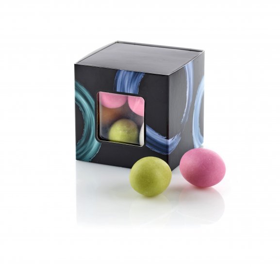 Star Box Sort/Blå Circles, Marcipanæg m/ sukkerskal, 90 g.