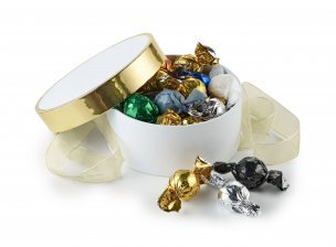 Rund Hatteæske Hvid m. Guld kant, Mixede Chokoladekugler 300 g.