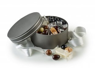 Rund Hatteæske, Grå m. Sølv Kant, Familieæske 400 g.