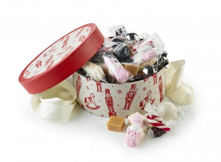 Stor Rund Hatteæske Nøddeknækker, Julemix 600 g.