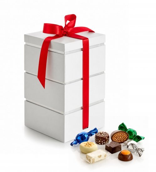 Stable æske 3-Lag Hvid/Rød, Luksus, Mix Balls, Fransk Nougat, 480 g.